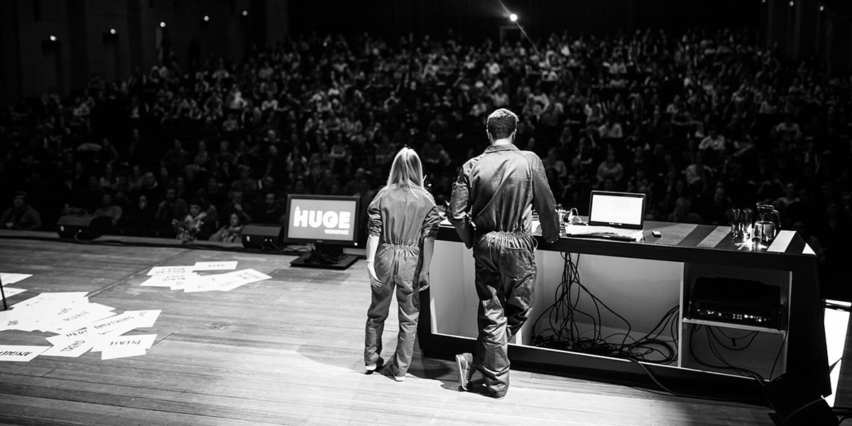 Integrated互聯網2015年度VI設計  場景實拍