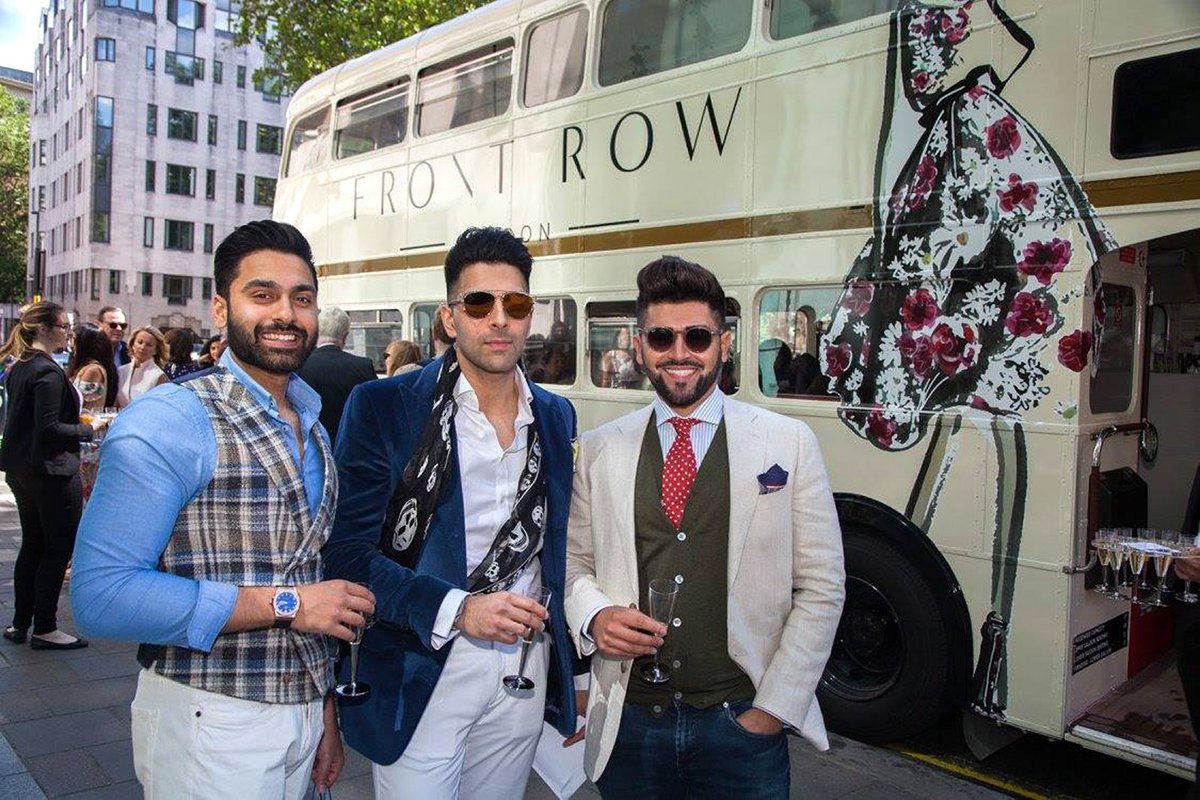 F\R租賃服裝VI設計形象 實拍場景