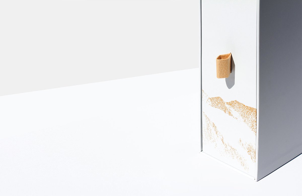 MānukaHoney蜂蜜風味葡萄酒品牌包裝設計欣賞 MānukaHoney蜂蜜風味葡萄酒品牌包裝設計欣賞,葡萄酒品牌,酒品牌設計,酒品牌策劃,酒品牌全案策劃,酒品牌形象塑造,深圳品牌設計,深圳品牌策劃,深圳品牌全案策劃,深圳品牌形象塑造,左右格局