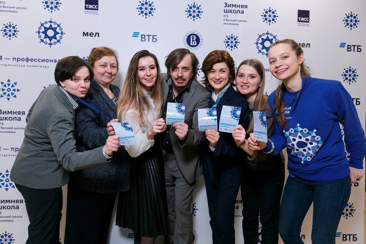 國際學校logo設計和學校品牌vi設計，vi設計，品牌vi設計，學校vi設計，學校形象設計，學校logo設計，國際學校vi設計，深圳vi設計，左右格局