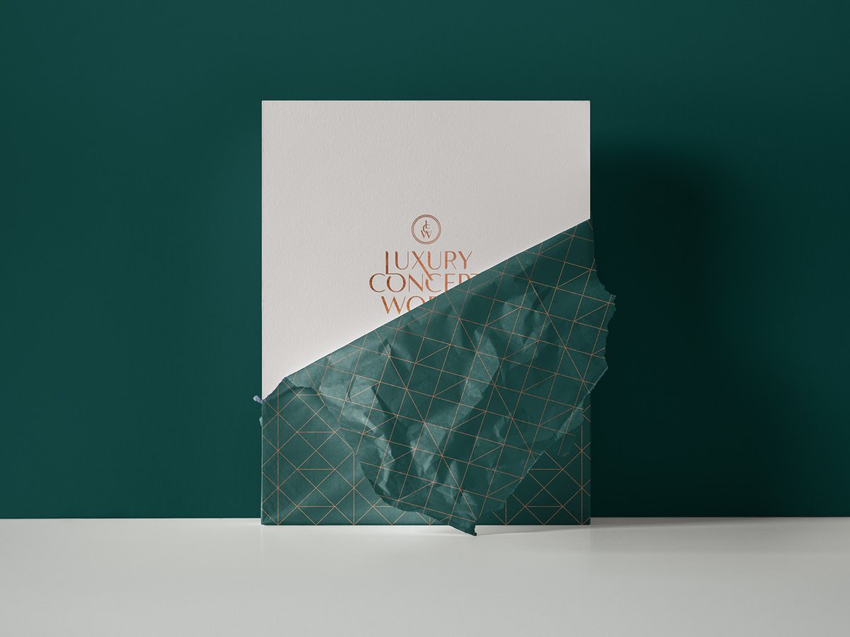 LCW豪華禮賓和精品店vi設(shè)計(jì)——燙金logo的視覺(jué)識(shí)別案例 LCW豪華禮賓和精品店vi設(shè)計(jì)——燙金logo的視覺(jué)識(shí)別案例,品牌vi設(shè)計(jì),精品店vi設(shè)計(jì),vi視覺(jué)識(shí)別,深圳品牌策劃,深圳vi設(shè)計(jì),左右格局