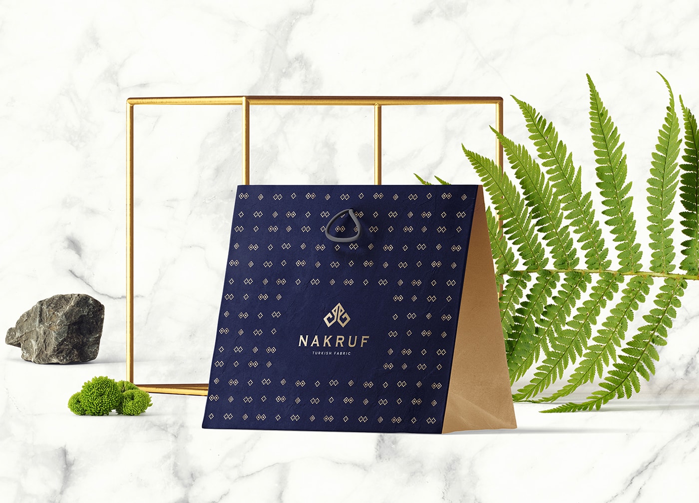 Nakruf 現(xiàn)代時(shí)尚服裝VI設(shè)計(jì)——品牌形象全案策劃，服裝VI設(shè)計(jì)，品牌視覺(jué)設(shè)計(jì)，品牌全案策劃，深圳VI設(shè)計(jì)，左右格局