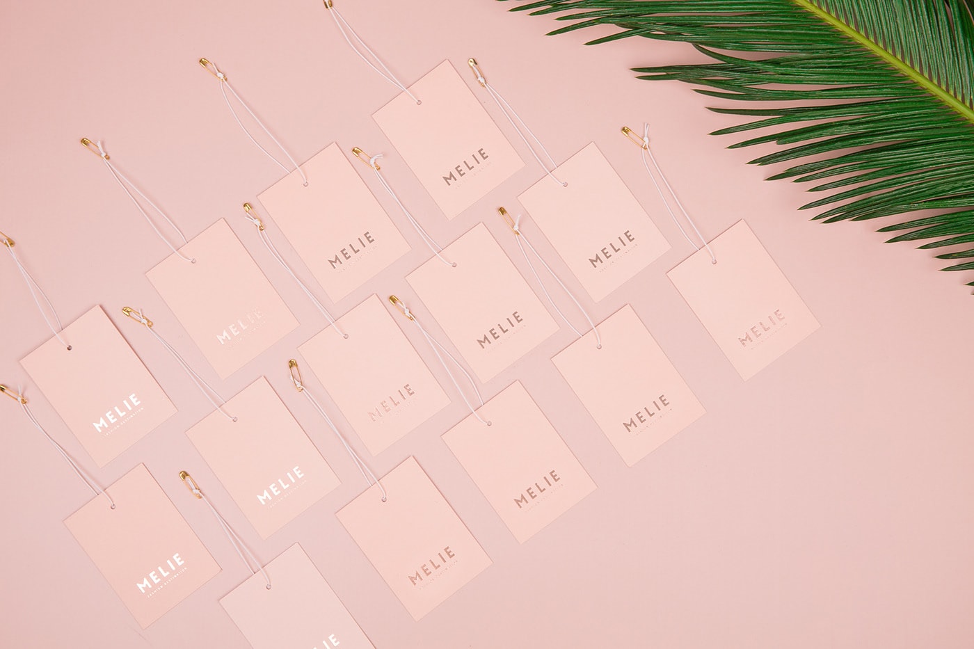 知名品牌設(shè)計(jì)機(jī)構(gòu)-深圳品牌設(shè)計(jì)左右格局分享服裝案例合集 知名品牌設(shè)計(jì)機(jī)構(gòu)-深圳品牌設(shè)計(jì)左右格局分享服裝案例合集