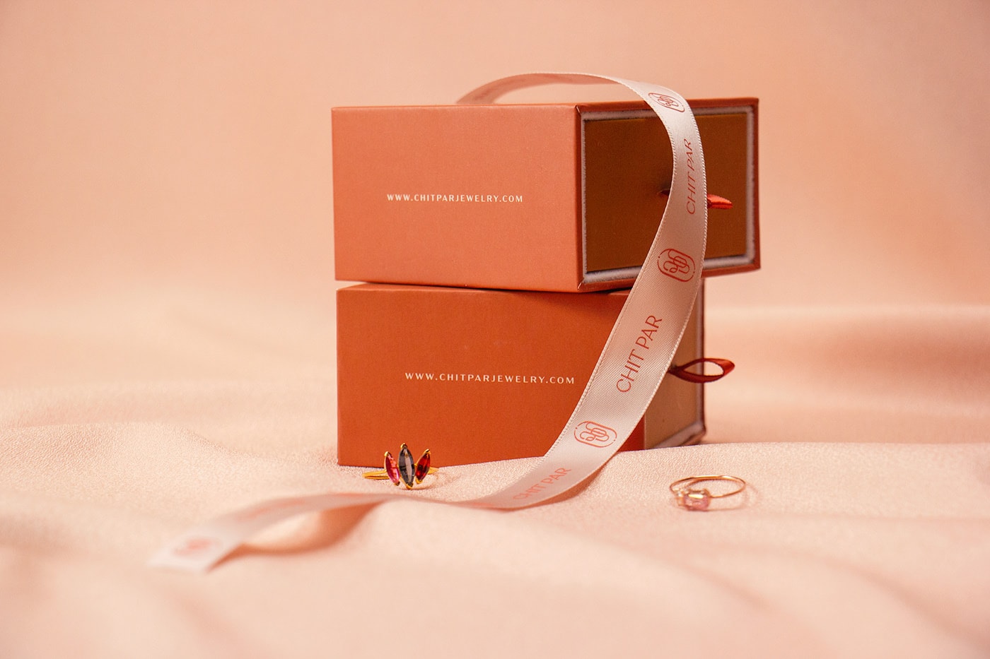 時尚首飾珠寶品牌包裝設(shè)計樹立與眾不同的視覺形象，珠寶首飾VI設(shè)計，時尚VI設(shè)計，VI形象設(shè)計，品牌包裝設(shè)計