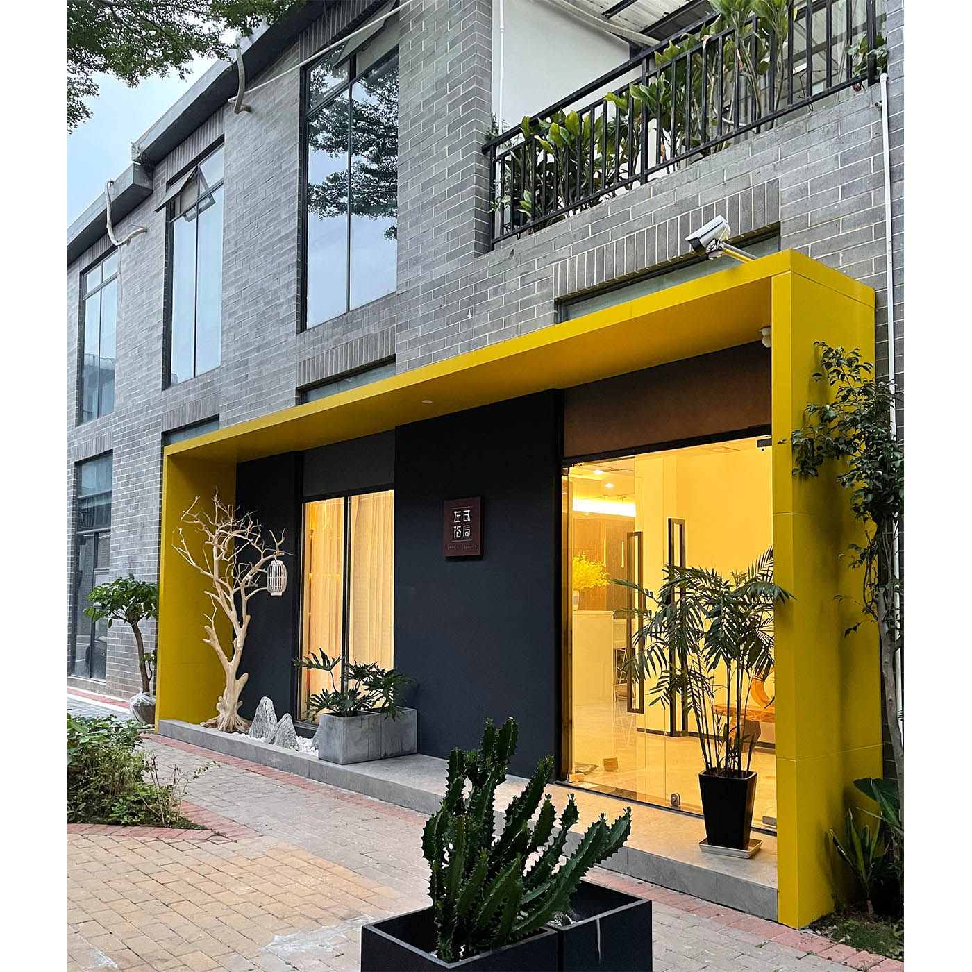 辦公大門 辦公大門